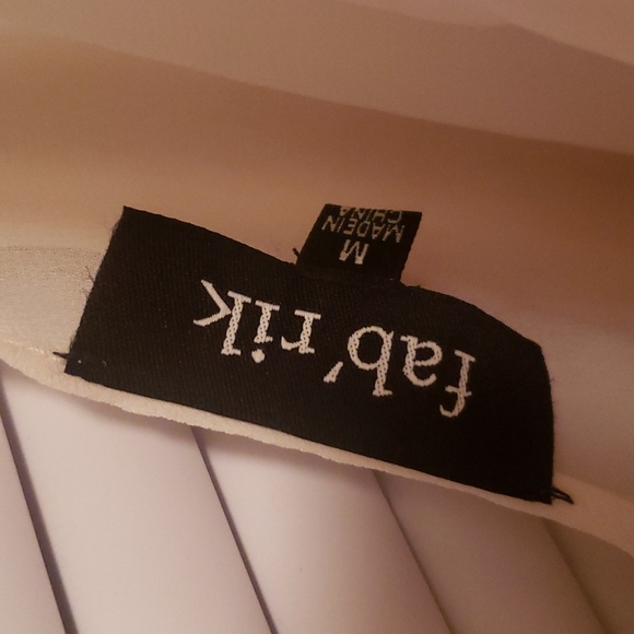 M Fab'rik Ruffle Hem V-Neck Crop Top in Fresh White Fabric Perfect for S… - Picture 4 of 5